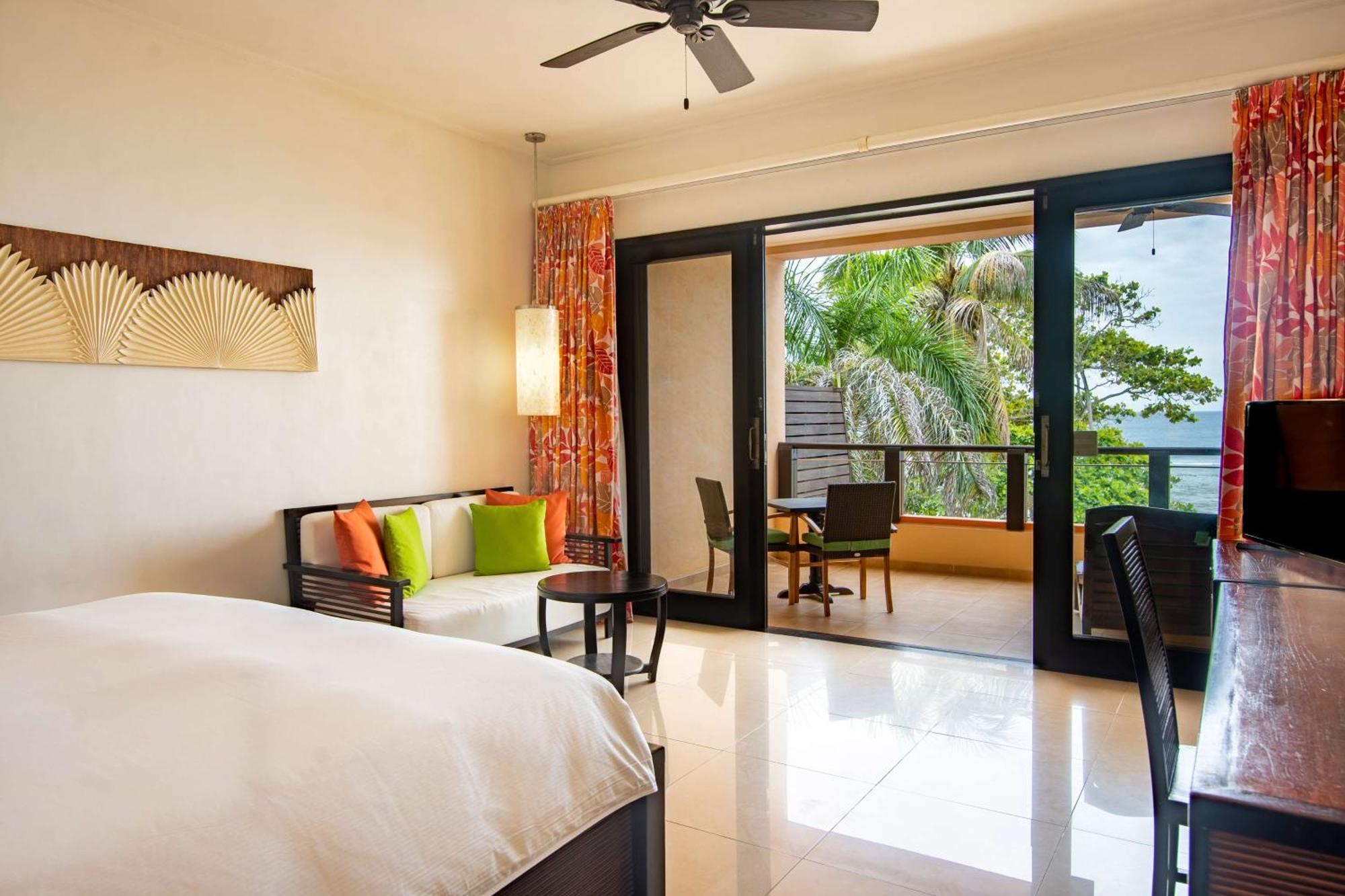 Doubletree By Hilton Seychelles Allamanda Resort & Spa Victoria Exterior foto